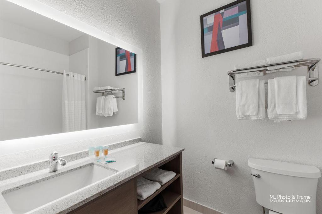 Comfort Suites Ларедо Экстерьер фото