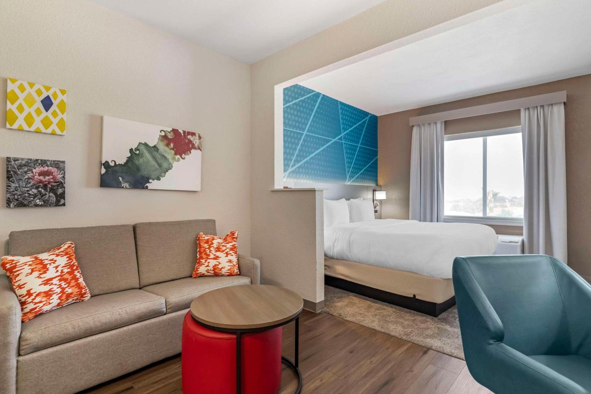 Comfort Suites Ларедо Экстерьер фото