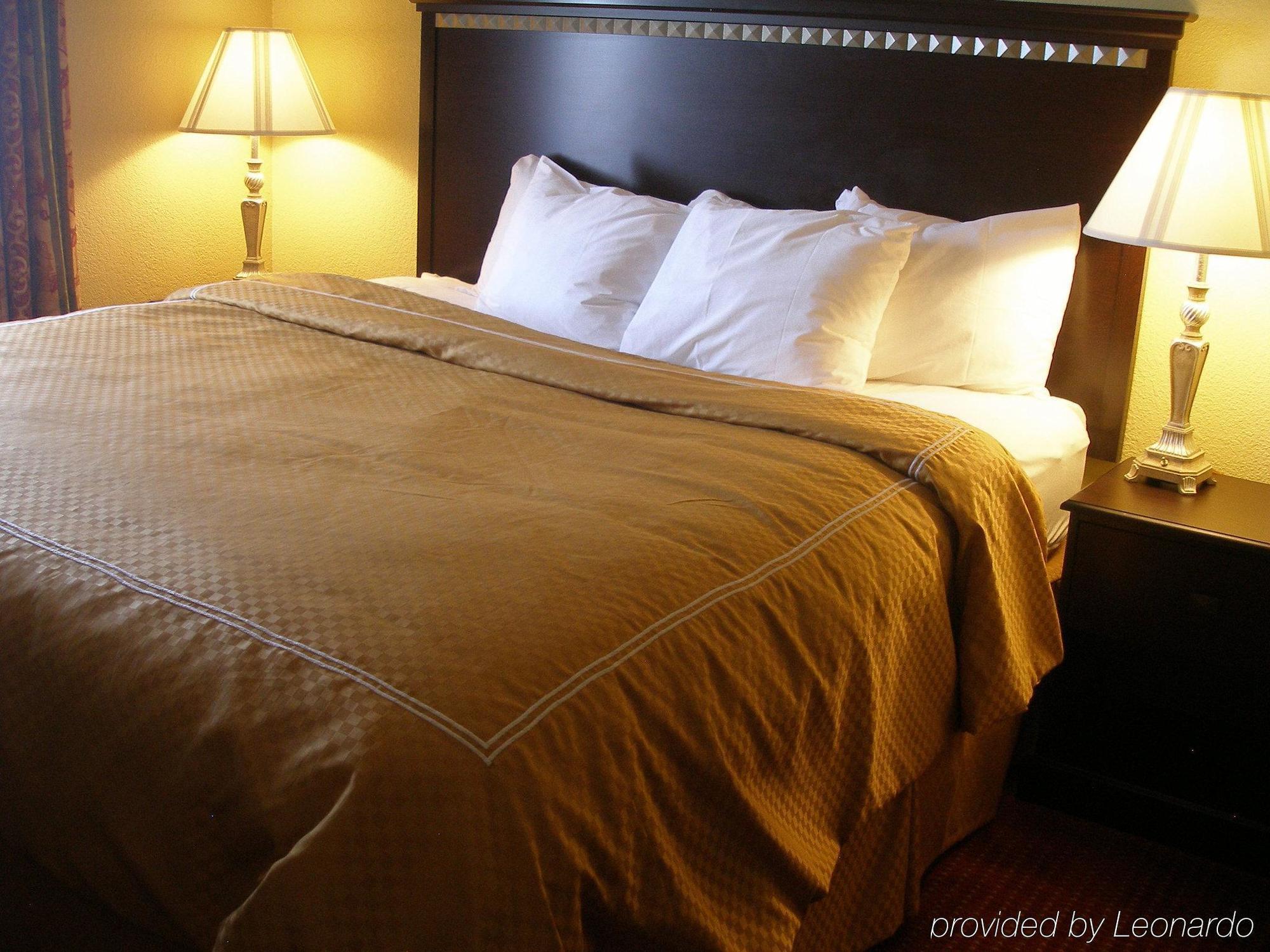 Comfort Suites Ларедо Номер фото